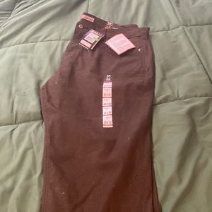 Brand new 5.11 Tactical Defender pants 40x30 in brown